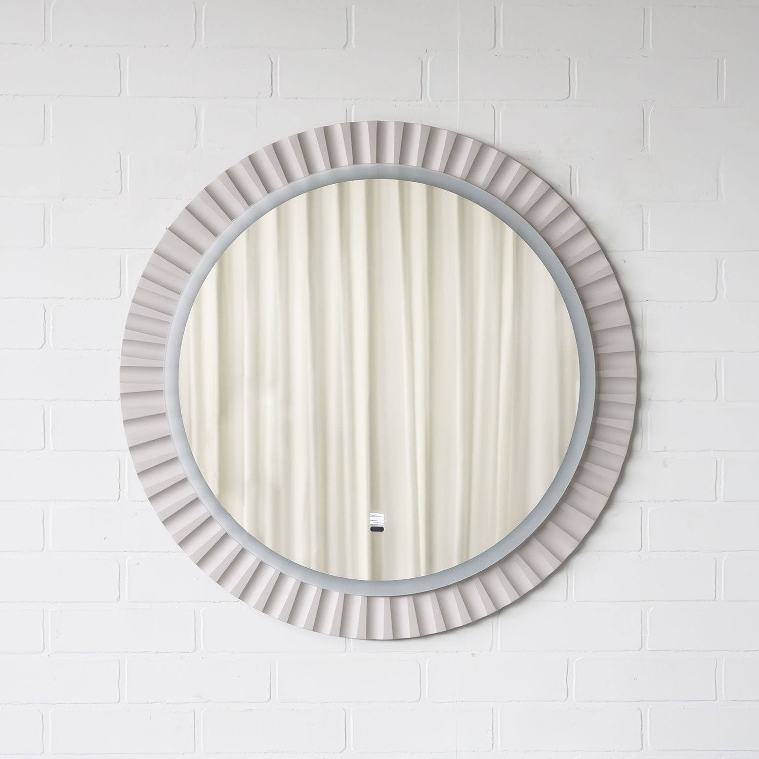 Круглое зеркало Comforty Мадрид-70 светодиодная подсветка, бесконтактный сенсор, серый шёлк