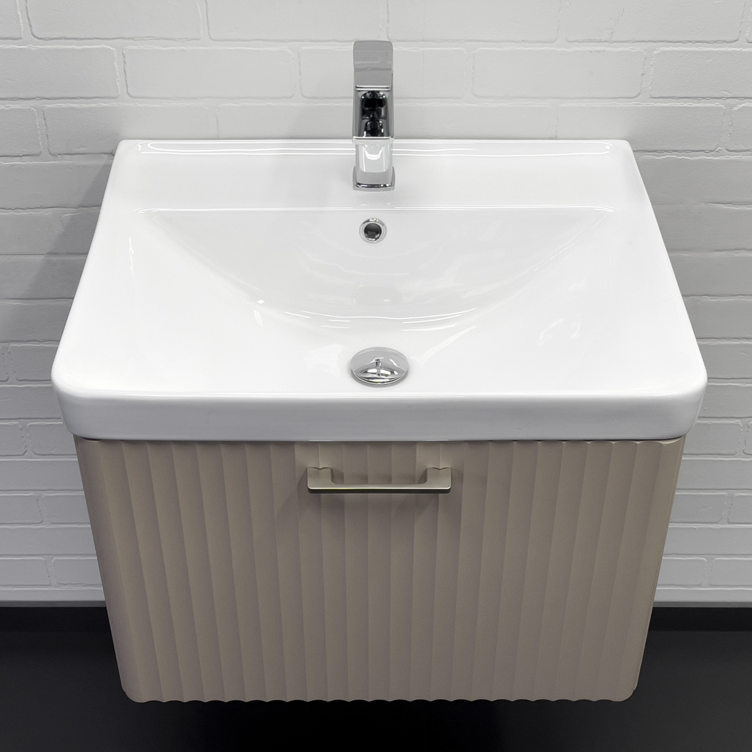 Тумба-умывальник Comforty Ангара-60П дуб латте с раковиной 4460