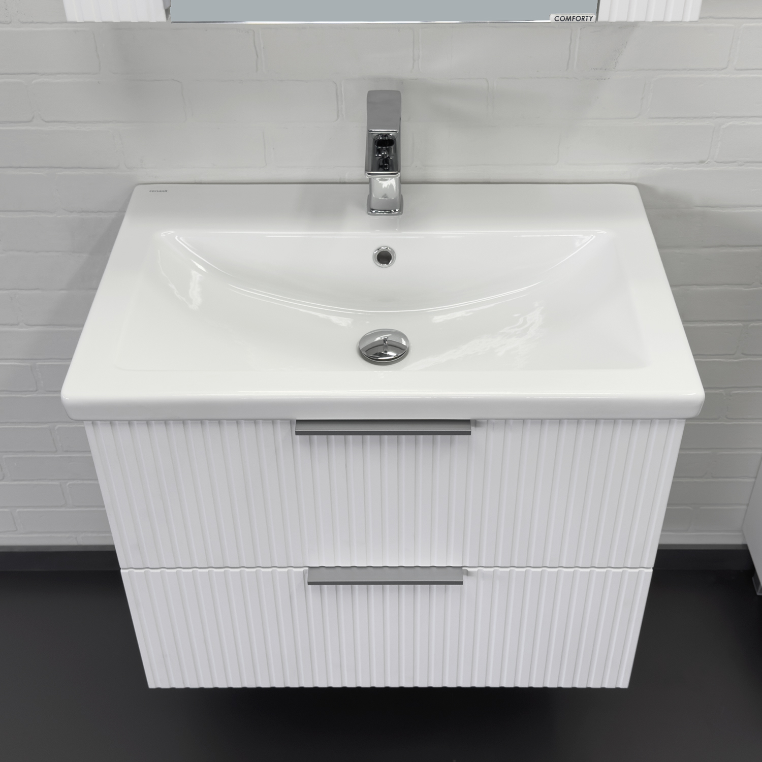 Тумба-умывальник подвесная Comforty Лима-70П2 белая матовая с раковиной Комо 70