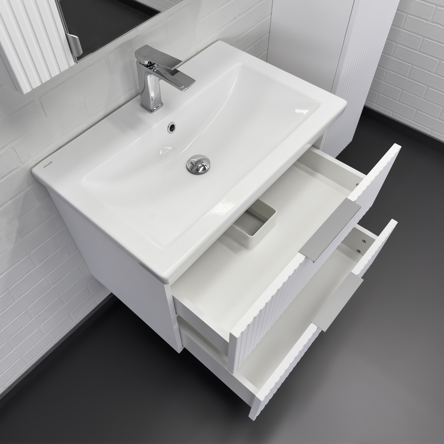 Тумба-умывальник подвесная Comforty Лима-70П2 белая матовая с раковиной Комо 70