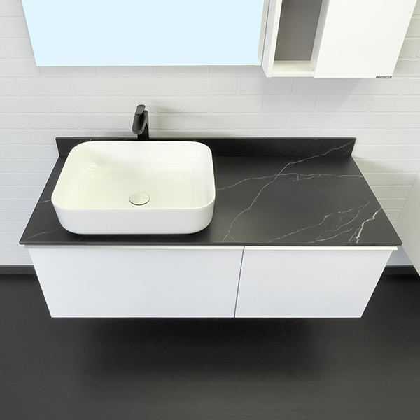 Тумба-умывальник Comforty Милан-120 белая со столешницей под мрамор Калакатта Блэк с раковиной Comforty T-Y9378