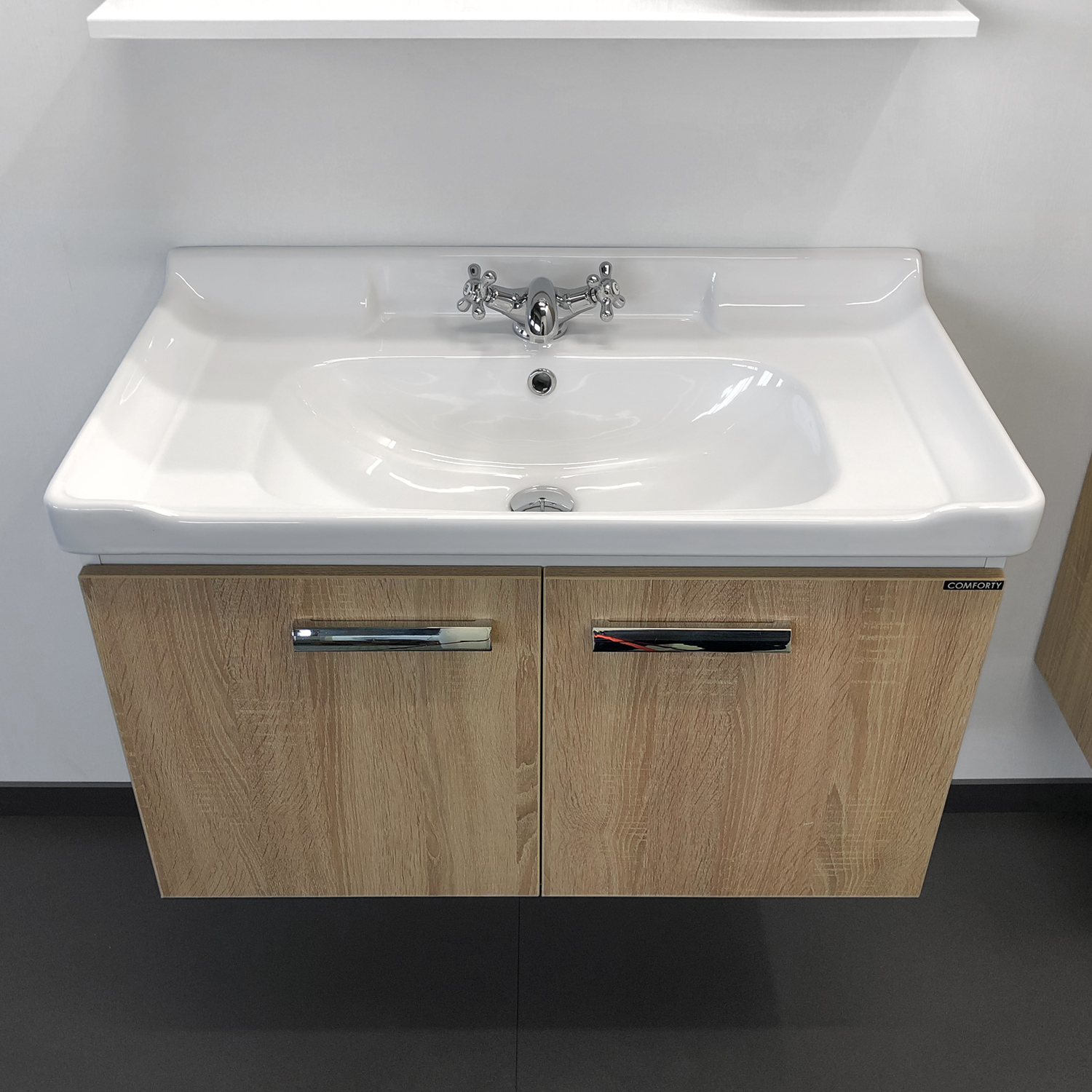 Comforty. Тумба-умывальник "Рига-80" дуб сонома с раковиной Comforty 9335-80