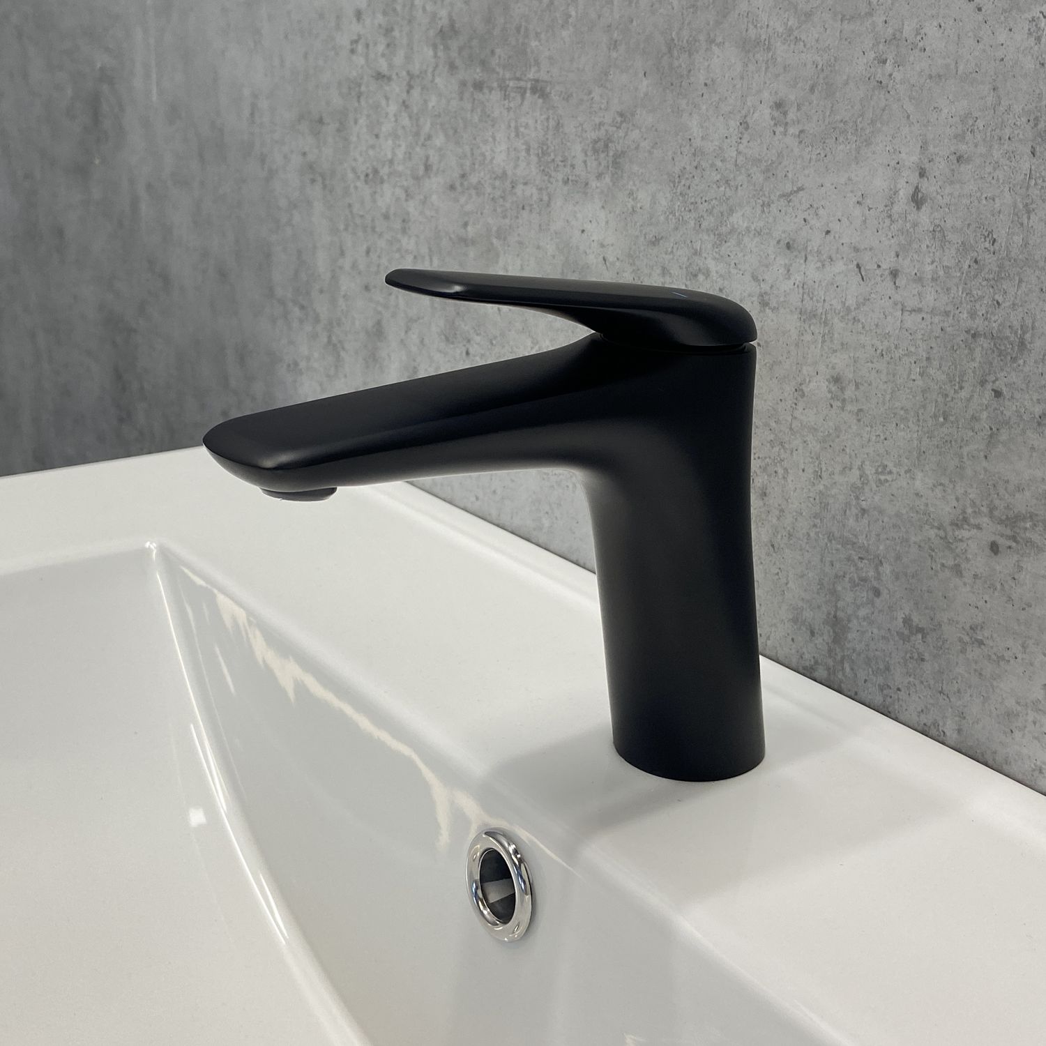 Смеситель для умывальника Comforty FC074A-CMT